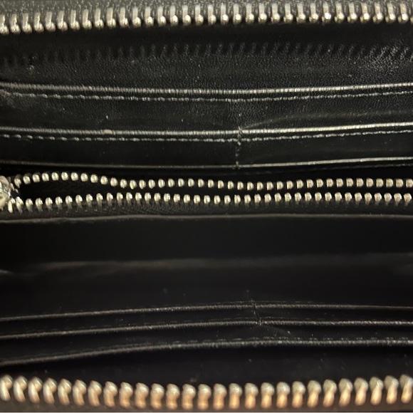 Skinny Dip Daisy Zipper Wallet - Picture 3 of 5